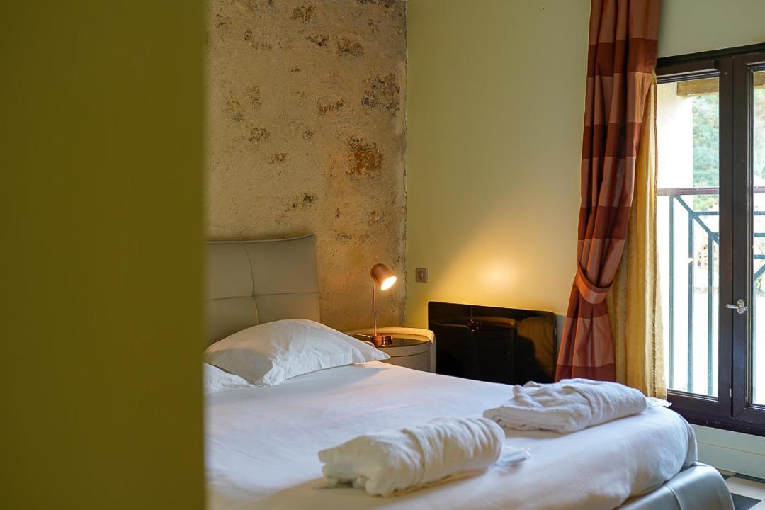 Auberge Du Manet Montigny-le-Bretonneux Eksteriør billede