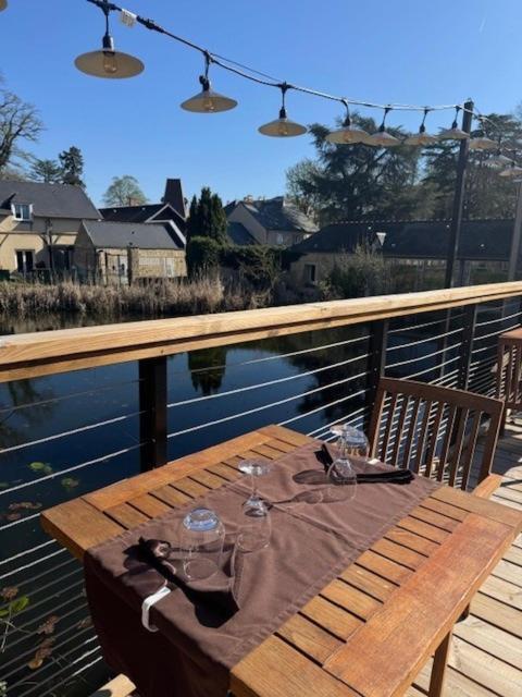 Auberge Du Manet Montigny-le-Bretonneux Eksteriør billede